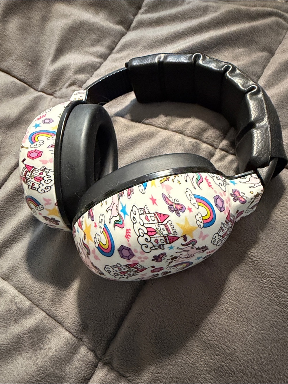 Toddler Sound Cancelling with Rainbow Unicorn Pattern - White